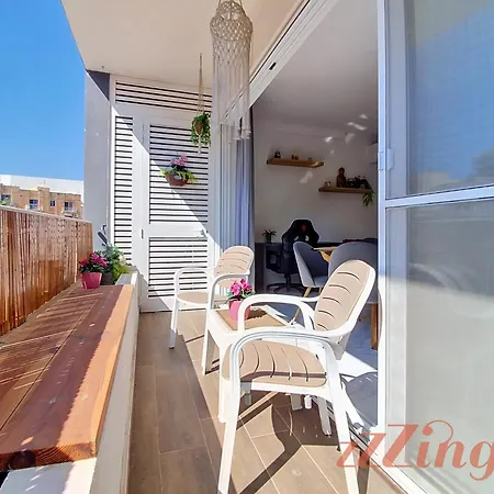 A Chic One-bedroom Retreat With Balcony In St Pauls Bay